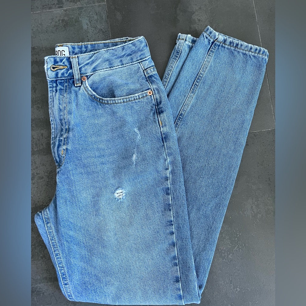 Urban Outfitters BDG Mom’s High Rise Jeans, size 27